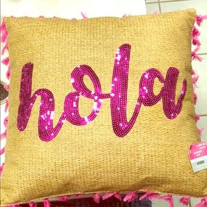 Throw pillow